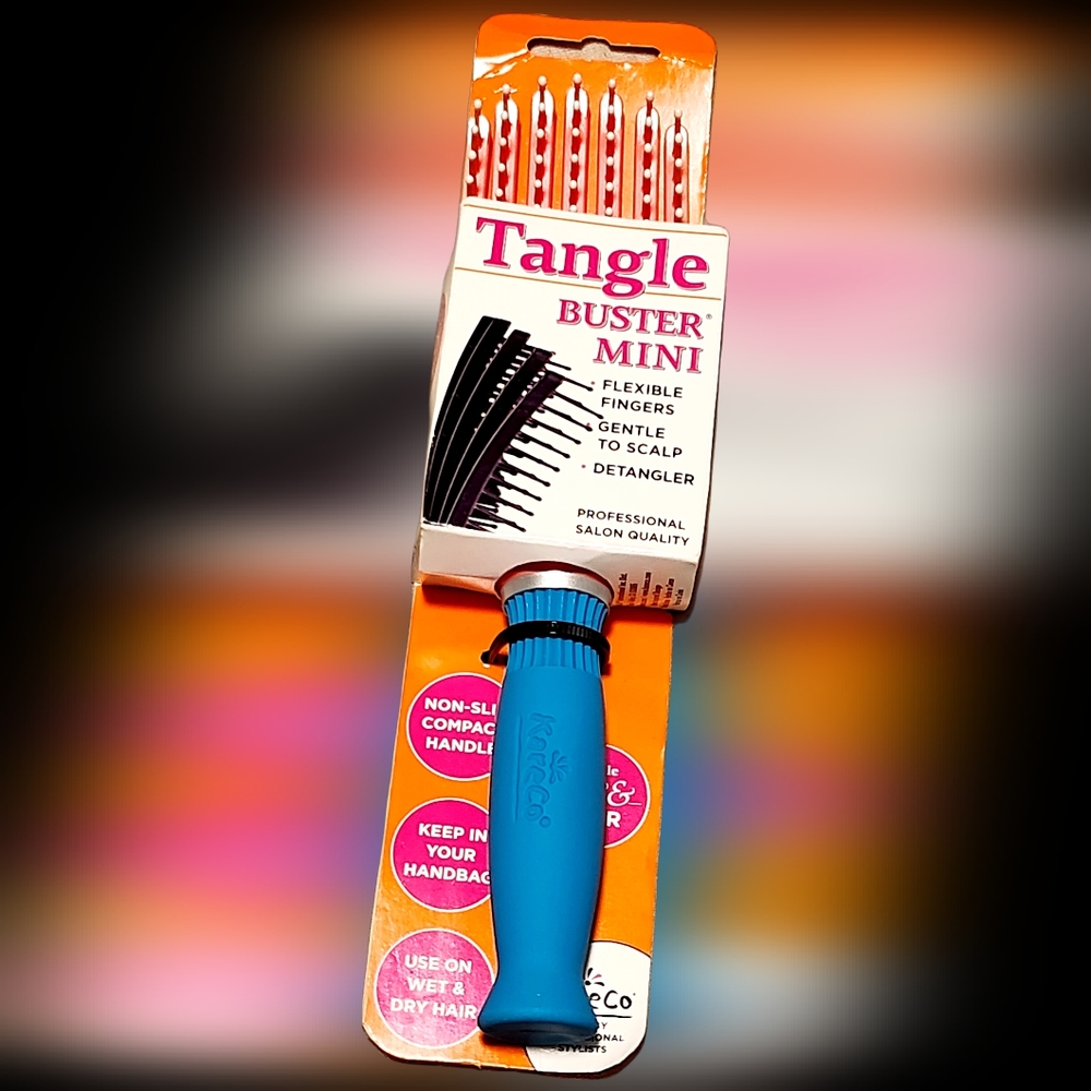 NWT KARECO TANGLE BUSTER MINI DETANGLING HAIR BRUSH!
